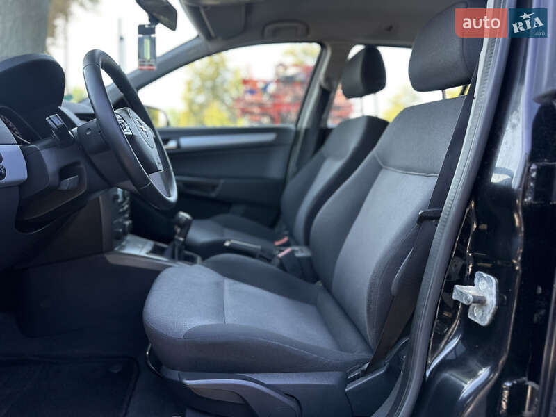Универсал Opel Astra 2006 в Виннице