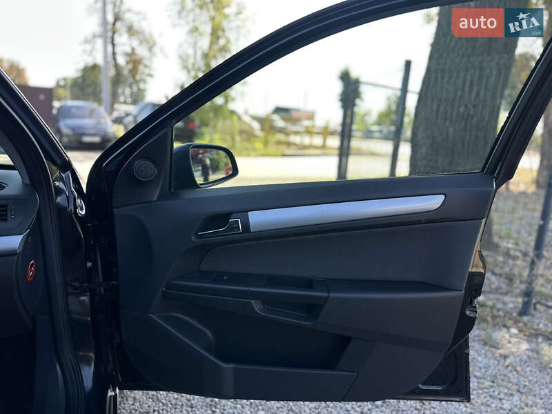 Универсал Opel Astra 2006 в Виннице