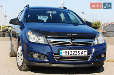 Универсал Opel Astra 2011 в Одессе