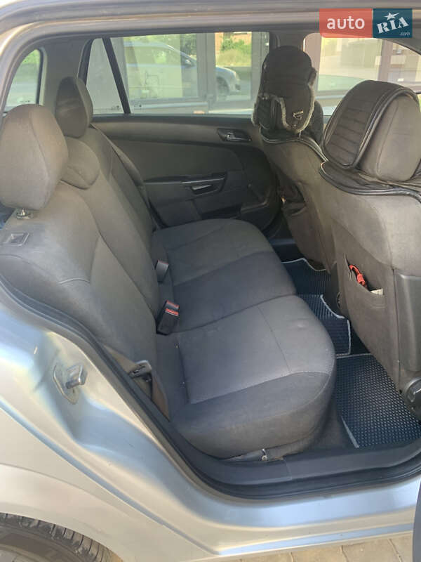 Универсал Opel Astra 2008 в Ивано-Франковске