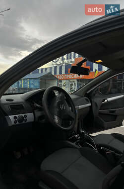 Универсал Opel Astra 2005 в 