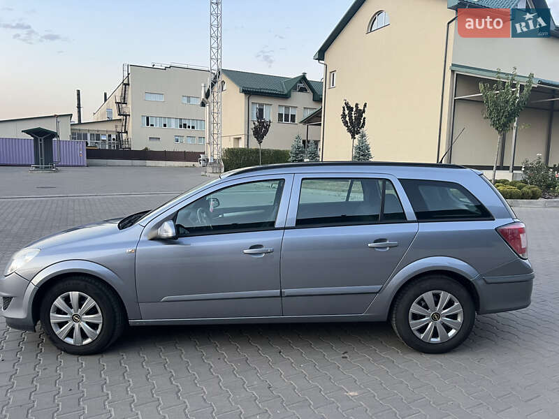 Универсал Opel Astra 2008 в Рожище