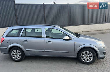 Универсал Opel Astra 2008 в Рожище