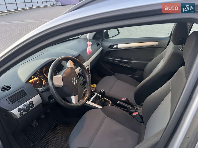 Универсал Opel Astra 2008 в Рожище