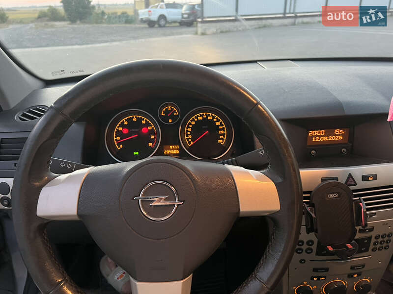 Универсал Opel Astra 2008 в Рожище