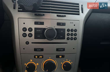 Универсал Opel Astra 2008 в Рожище