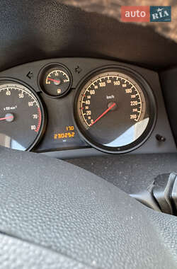 Универсал Opel Astra 2011 в 