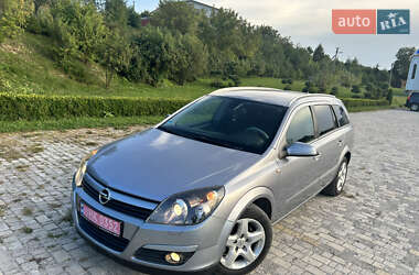 Универсал Opel Astra 2005 в Золочеве