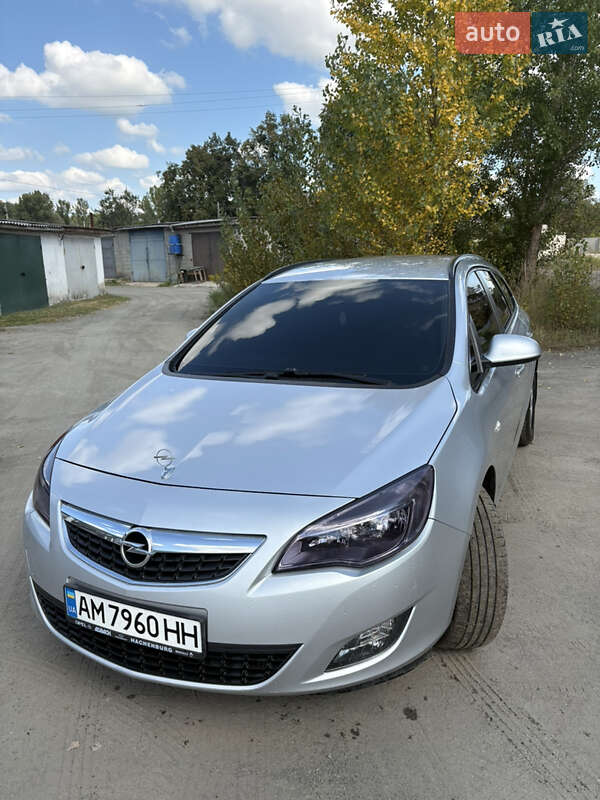 Opel Astra 2012 Opel Astra 2012