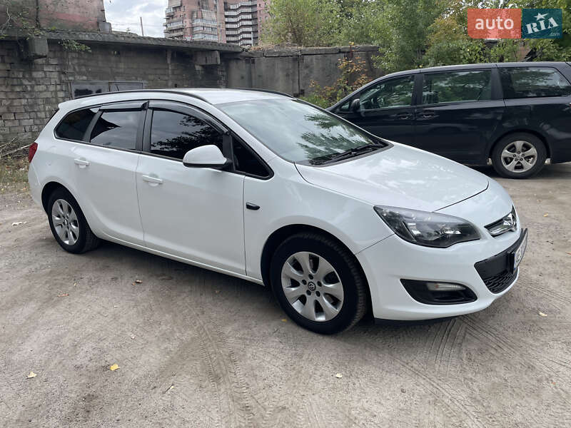 Opel Astra 2013