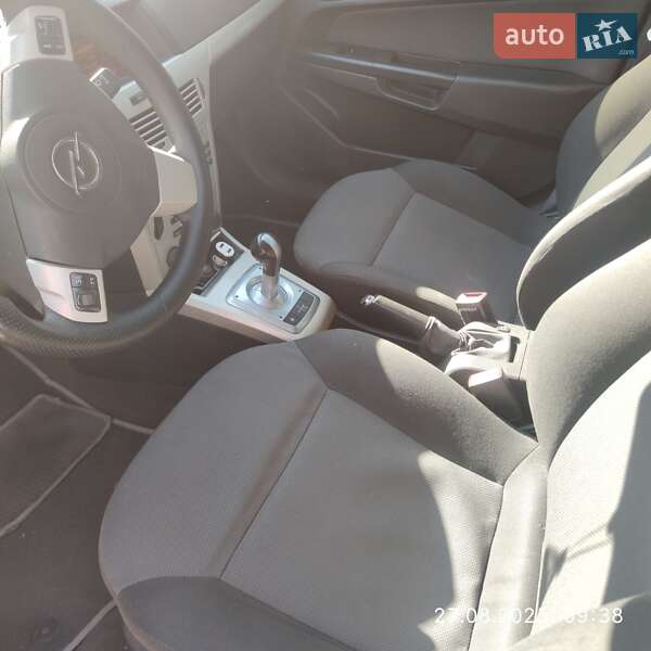 Хэтчбек Opel Astra 2007 в Одессе