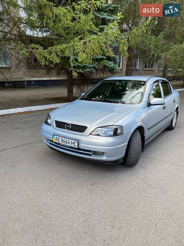 Opel Astra 2004