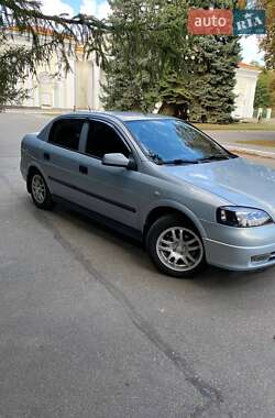 Седан Opel Astra 2004 в 
