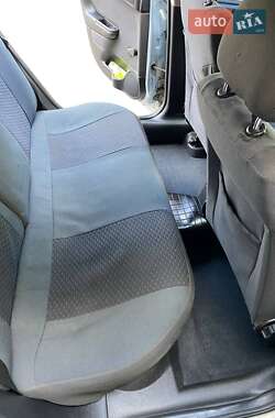 Седан Opel Astra 2004 в 