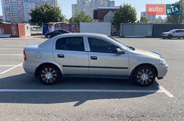 Седан Opel Astra 2008 в 