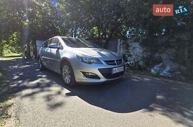Універсал Opel Astra 2012 в Борисполі