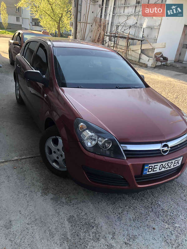 Хэтчбек Opel Astra 2006 в Николаеве