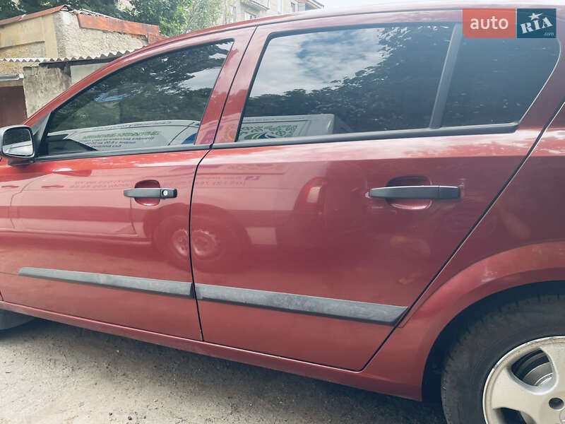 Хэтчбек Opel Astra 2006 в Николаеве
