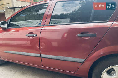 Хэтчбек Opel Astra 2006 в 