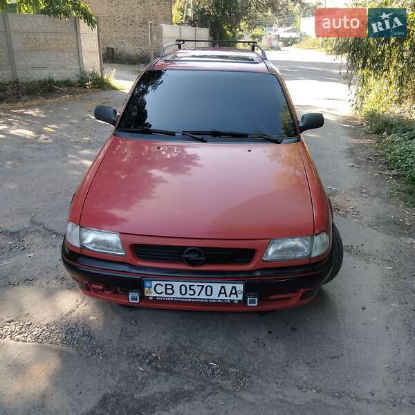 Универсал Opel Astra 1997 в Чернигове