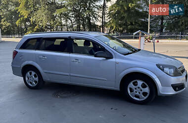 Седан Opel Astra 2005 в 