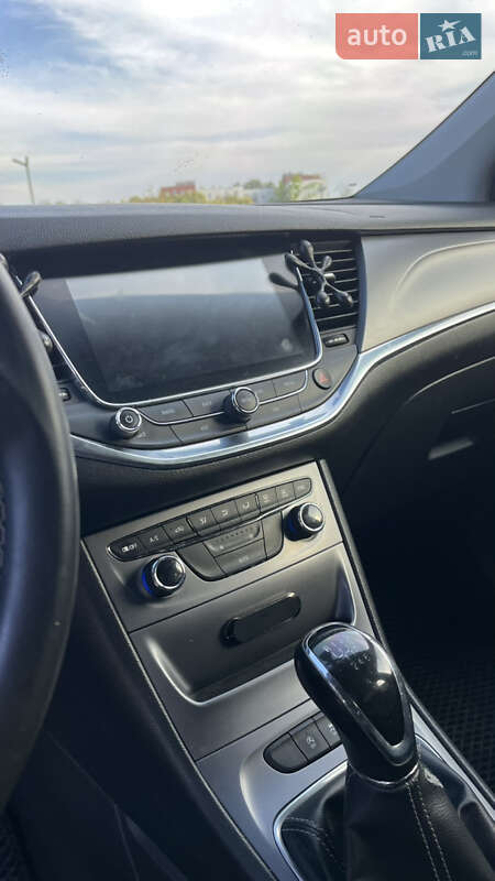 Універсал Opel Astra 2016 в Львові