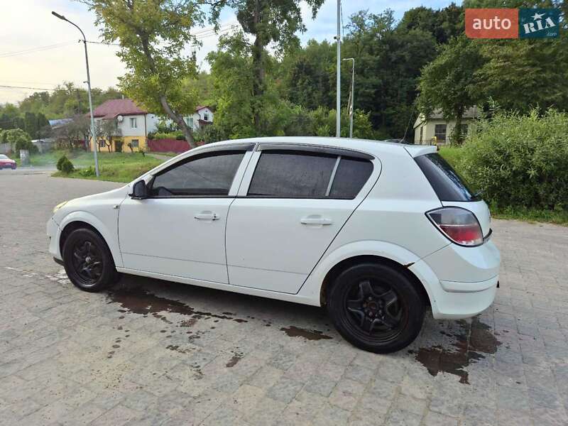 Хетчбек Opel Astra 2013 в Миколаєві