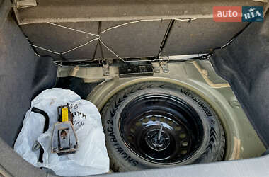 Хэтчбек Opel Astra 2005 в 