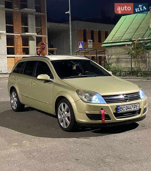 Універсал Opel Astra 2004 в Львові