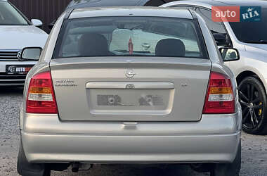 Седан Opel Astra 2007 в 