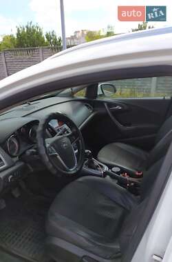 Универсал Opel Astra 2015 в 