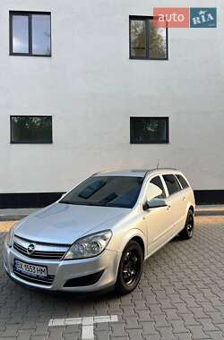 Универсал Opel Astra 2008 в Хмельницком