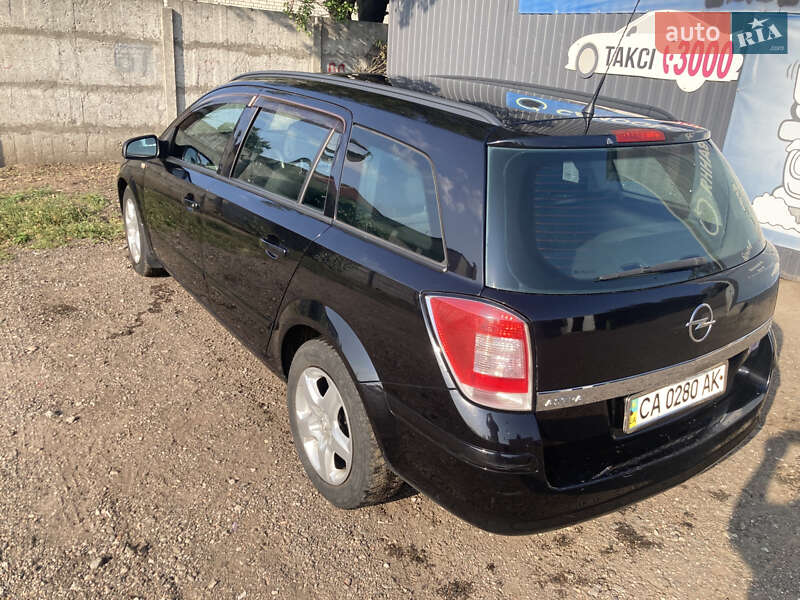 Универсал Opel Astra 2008 в Черкассах