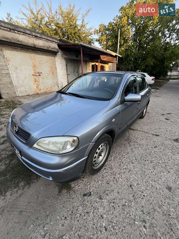 Седан Opel Astra 2007 в Днепре