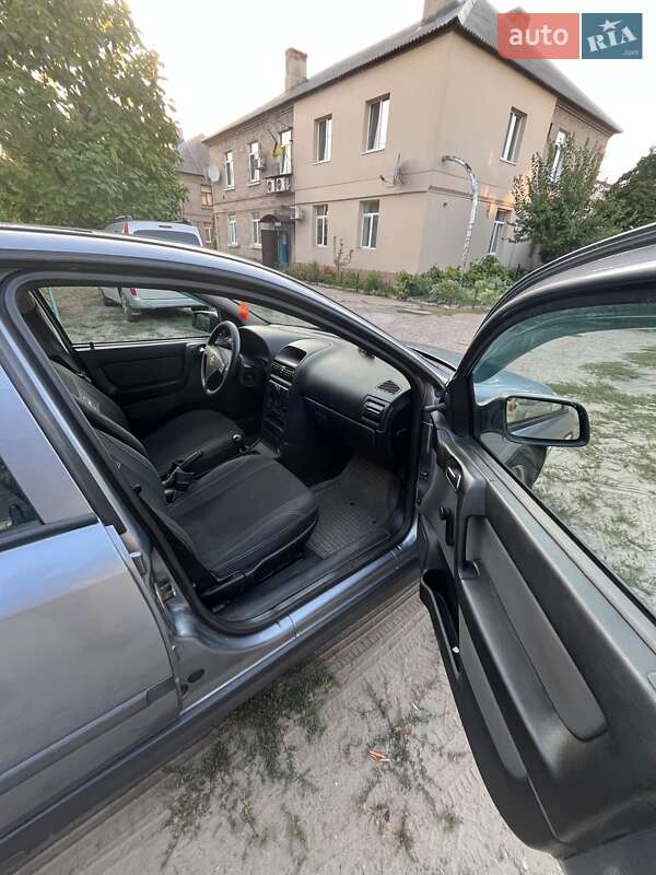 Седан Opel Astra 2007 в Днепре