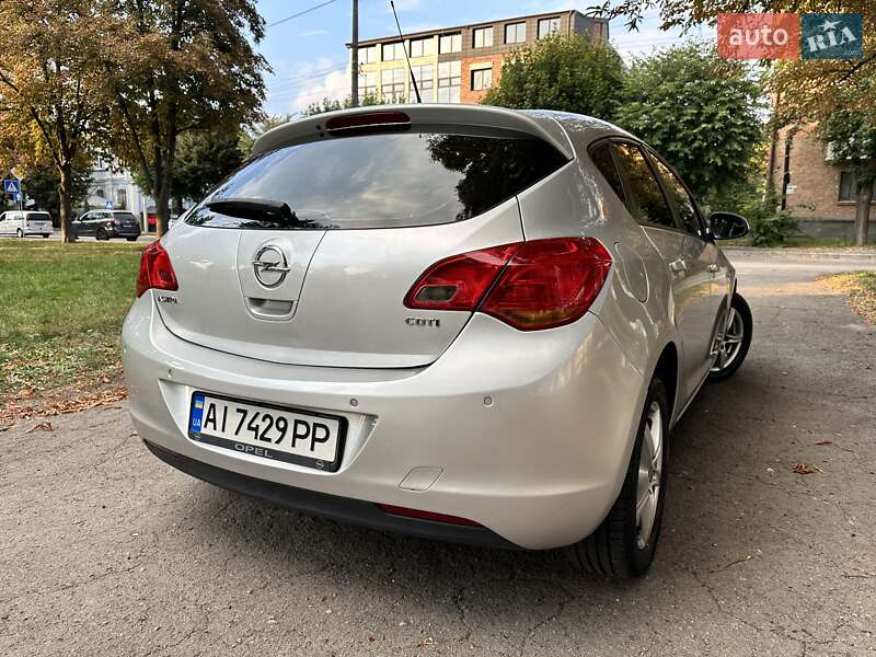 Хэтчбек Opel Astra 2010 в Белой Церкви
