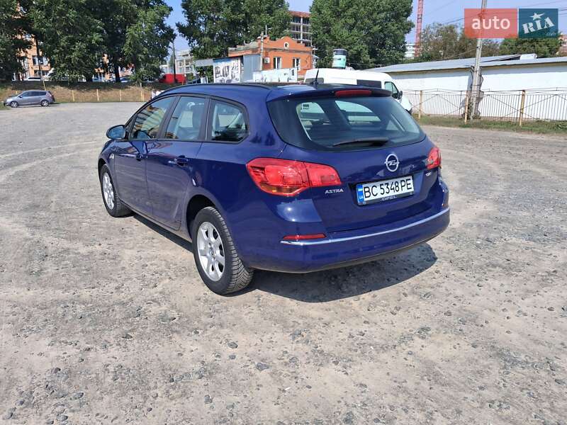 Універсал Opel Astra 2015 в Хмельницькому