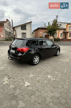 Универсал Opel Astra 2011 в 