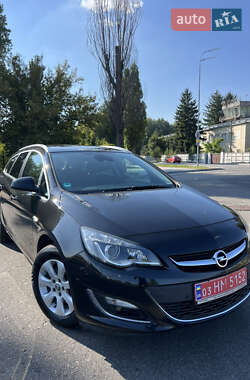 Универсал Opel Astra 2016 в Киеве