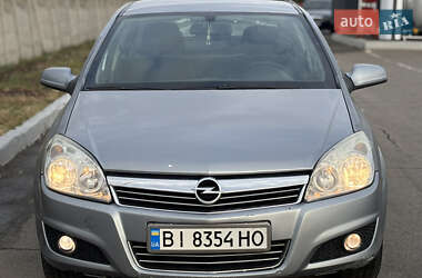 Седан Opel Astra 2008 в Полтаве