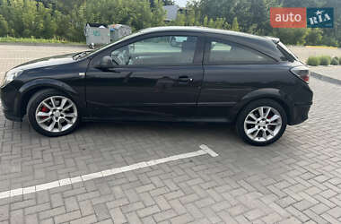 Хэтчбек Opel Astra 2005 в 