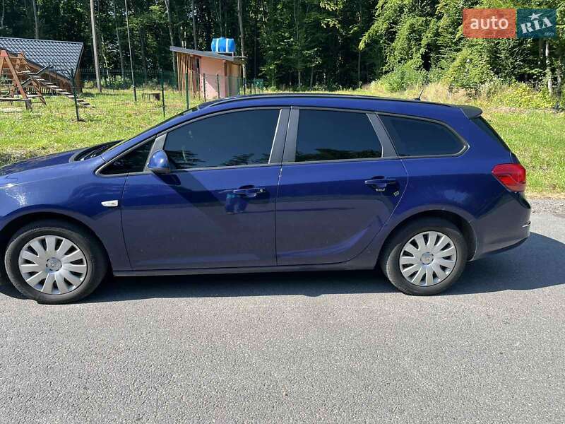Opel Astra 2013
