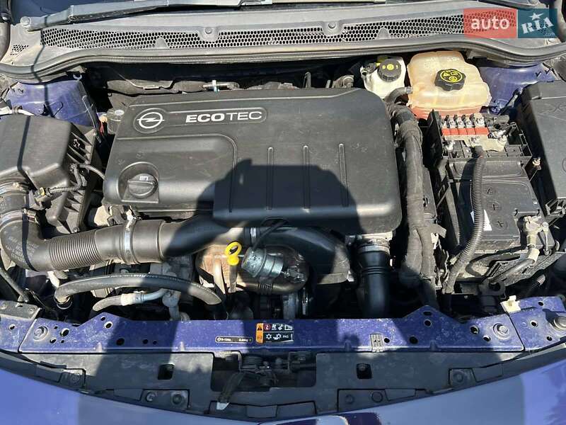 Универсал Opel Astra 2013 в Красилове
