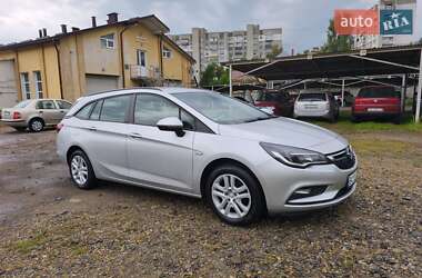 Универсал Opel Astra 2017 в 