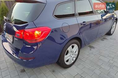 Универсал Opel Astra 2011 в 