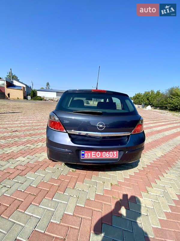 Хэтчбек Opel Astra 2008 в Белой Церкви