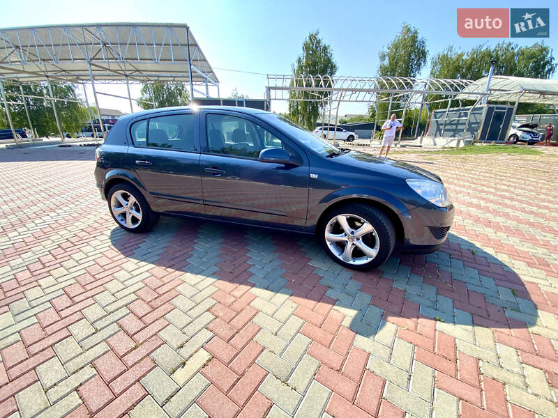 Хэтчбек Opel Astra 2008 в Белой Церкви