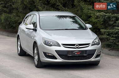 Универсал Opel Astra 2015 в Тернополе