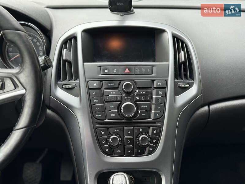 Универсал Opel Astra 2015 в Тернополе