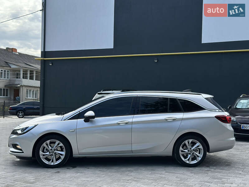 Универсал Opel Astra 2016 в Кременце